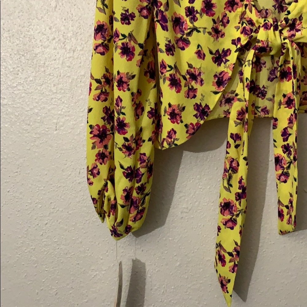 GB. CROP. TOP. NEW - Picture 3 of 8